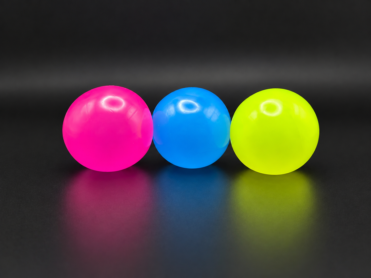 Glow in the Dark Squishy Ball – Random Color